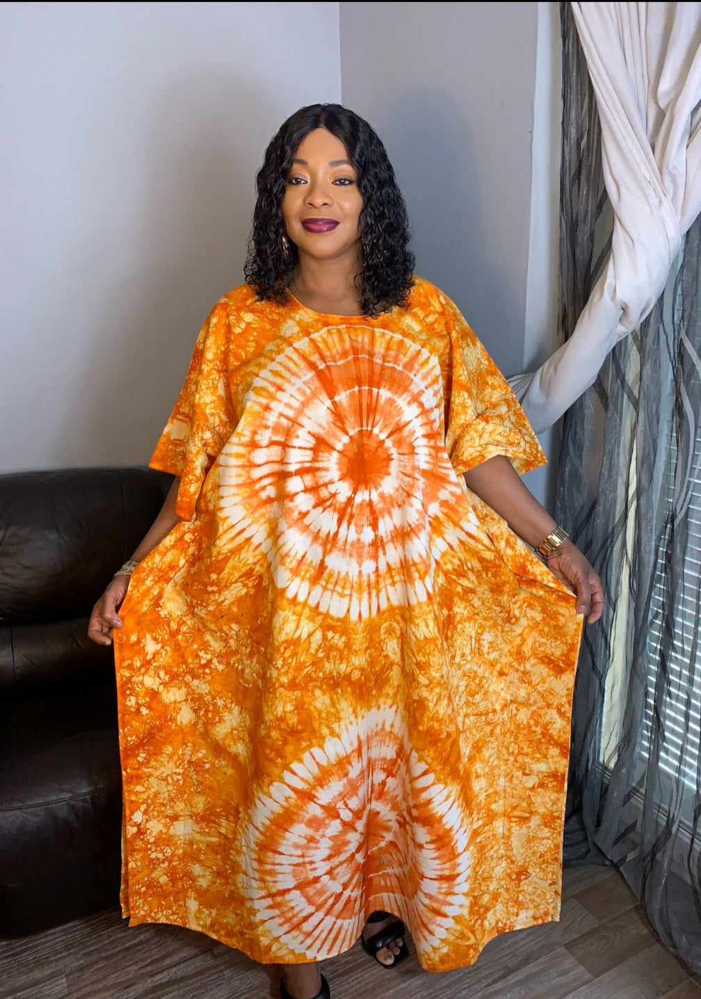 Langes Batikkleid, orange, Baumwollscheibe im Tye-and-Dye-Stil.