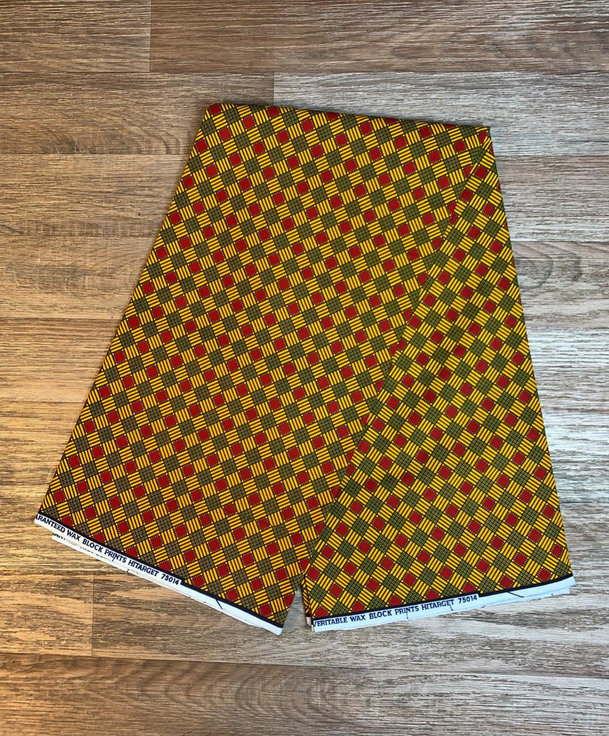 Tissus Wax Africain 100% Coton Ankara 1 à 6 yards Wax Hitarget motif: Cube orange rouge.