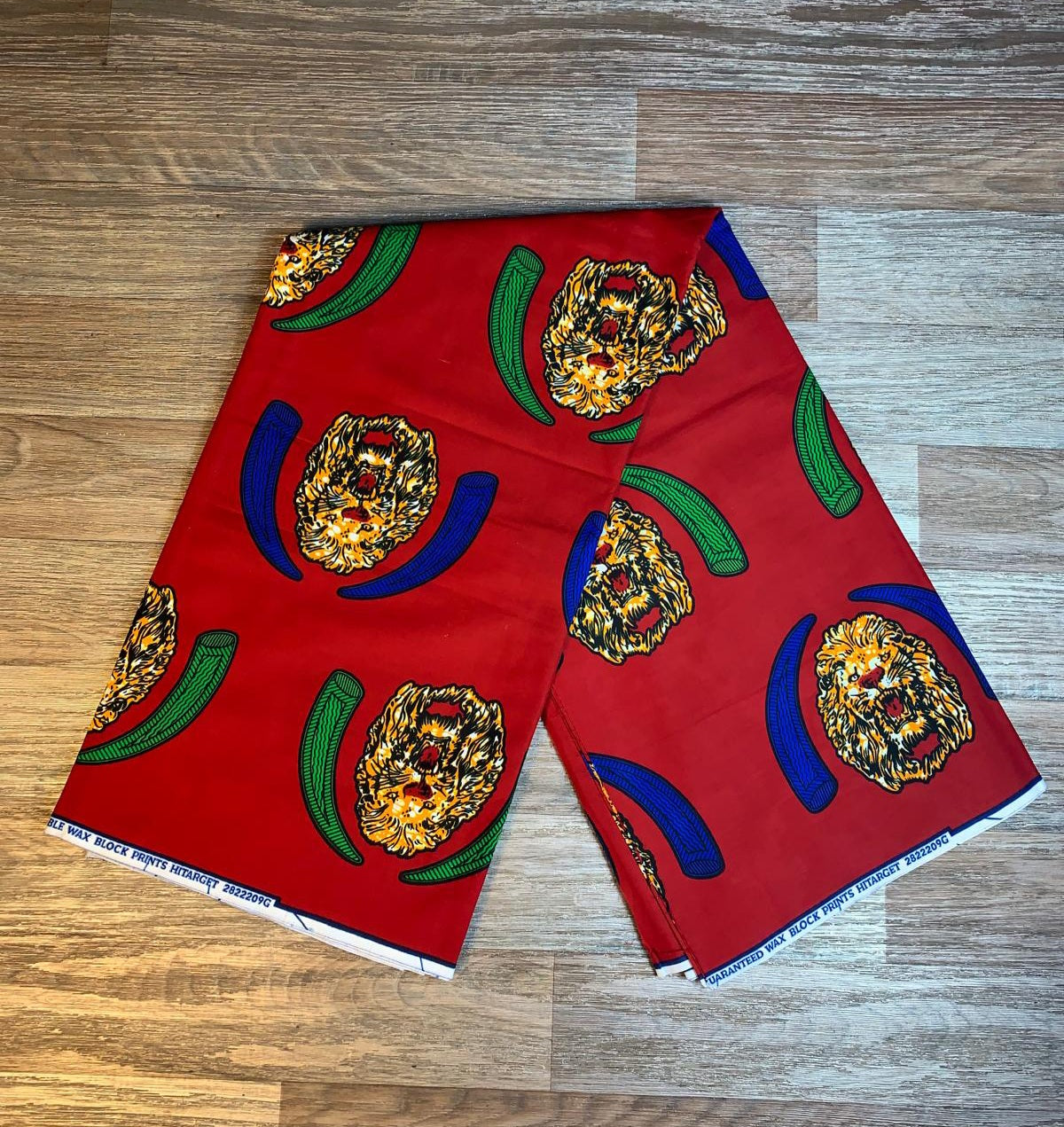 Tissus Wax Africain 100% Coton Ankara 1 à 6 yards Wax Hitarget Authentique motif : Tête de Lion