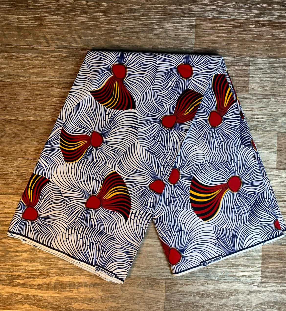 Tissus Wax Africain 100% Coton Ankara Design 1 à 6 yards Wax Hitarget Authentique motif : Balai Blanc et Rouge