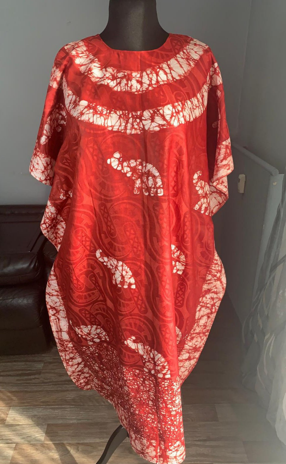 Robe Bazin Batik Style Bohème a Motifs Bordeaux Design Robe à Motifs: Éléphants L'art 100% Coton Très Doux