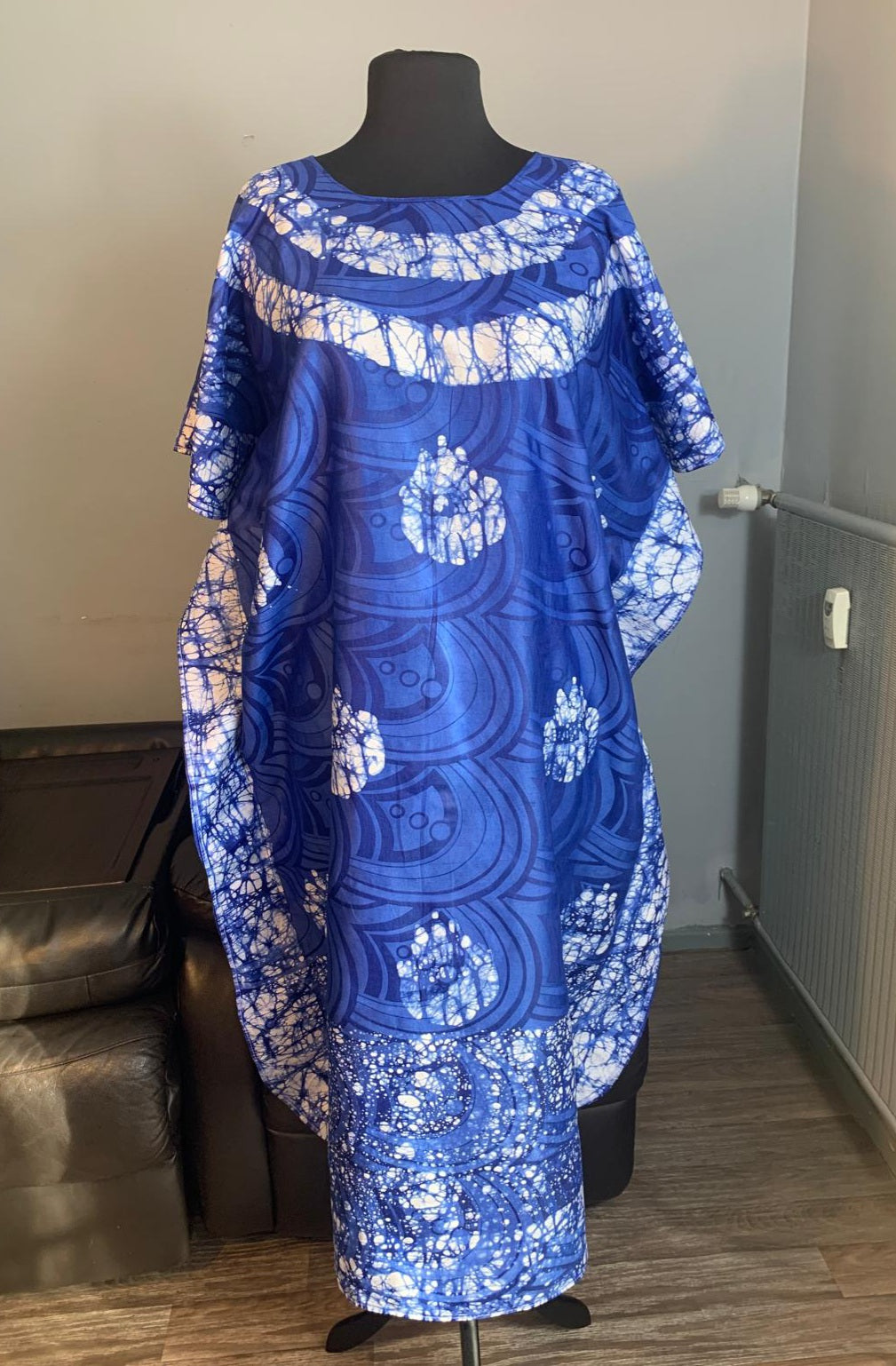 Robe Bazin Batik Bleu Roi Style Bohème a Motif, Design Motif casa samba. L'art 100% Coton très doux