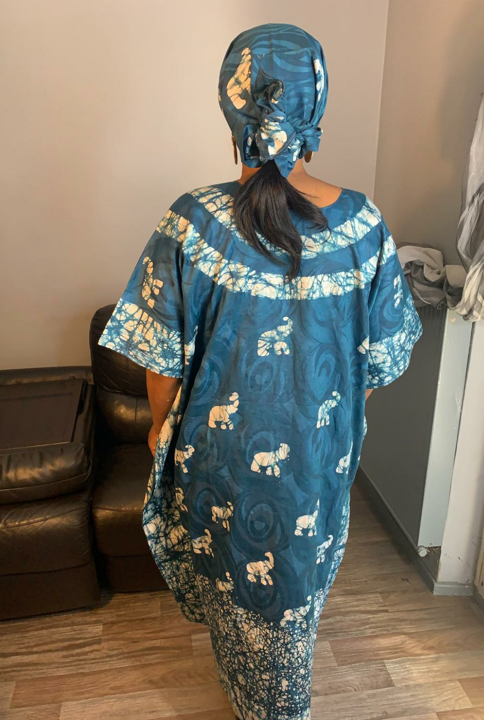 Robe Longue Bazin Batik Vert Style Bohème a Motifs avec Foulard 100% Coton très doux design art