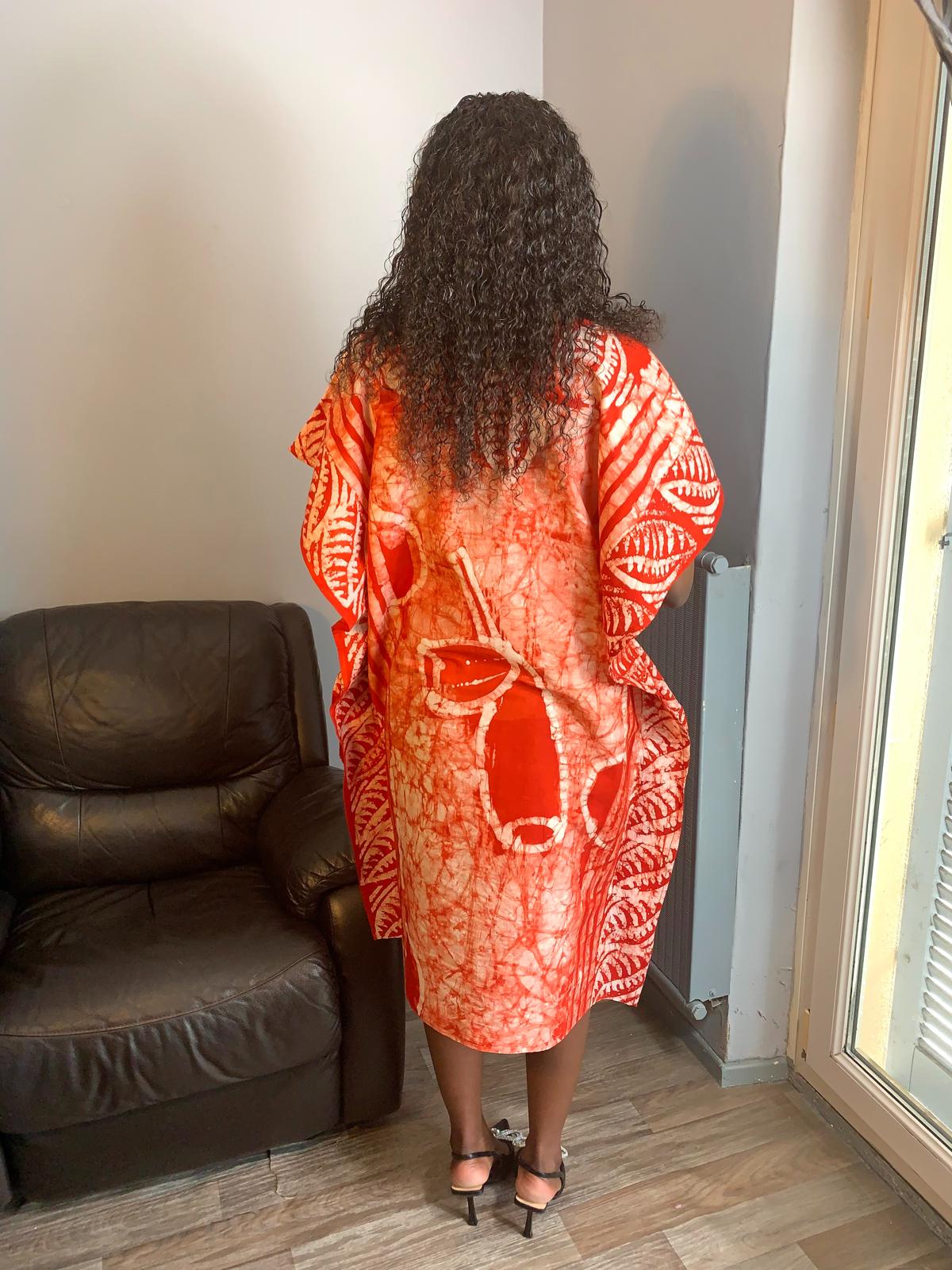 Batik-Kleid-Muster: Rote Kaffeebohnen