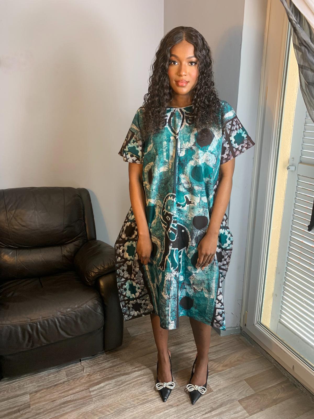 Batik-Kleid-Muster: Grüne Elefanten