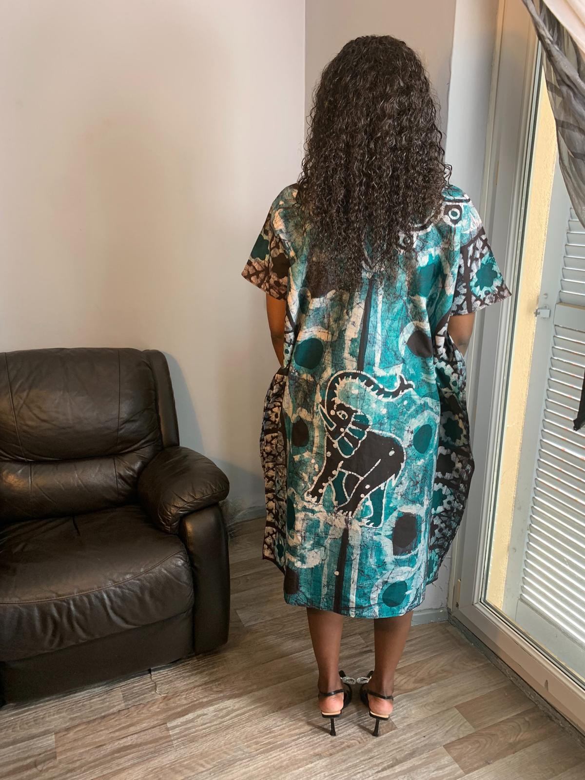 Batik-Kleid-Muster: Grüne Elefanten