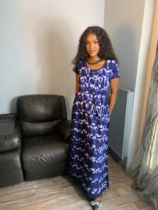 Blaues Batik-T-Shirt-Kleid Tye and Dye