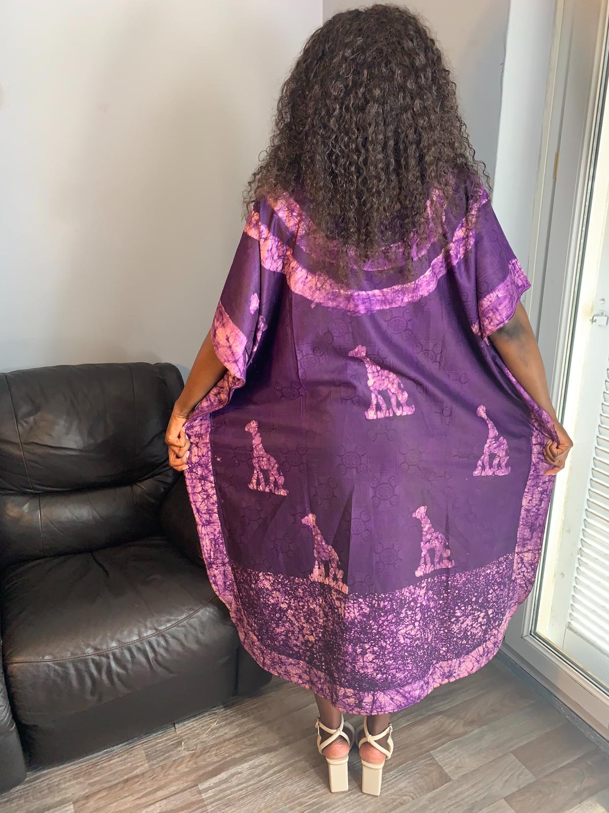 Robe femme Bazin Batik Style Bohème Violet. Robe à motifs motif : Girafe L'art 100% Coton Très Doux