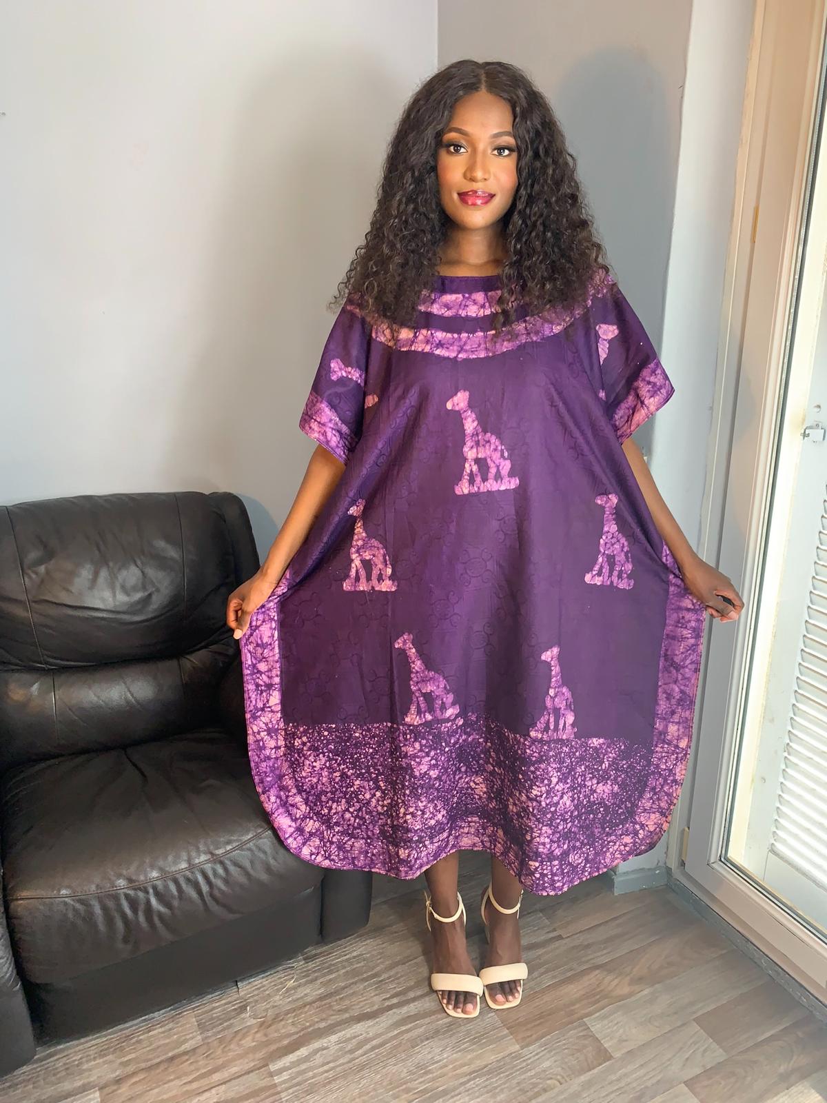 Robe femme Bazin Batik Style Bohème Violet. Robe à motifs motif : Girafe L'art 100% Coton Très Doux