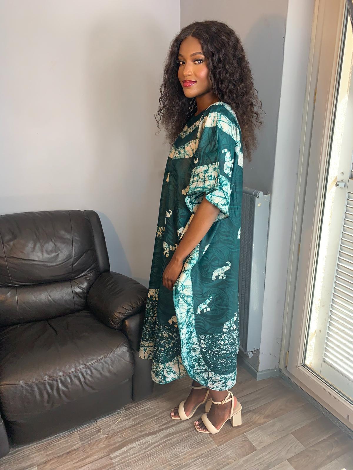 Robe Bazin Batik Style Bohème Vert Foncé. Robe à motifs, design, motif : Éléphants L'art 100% Coton Très Doux
