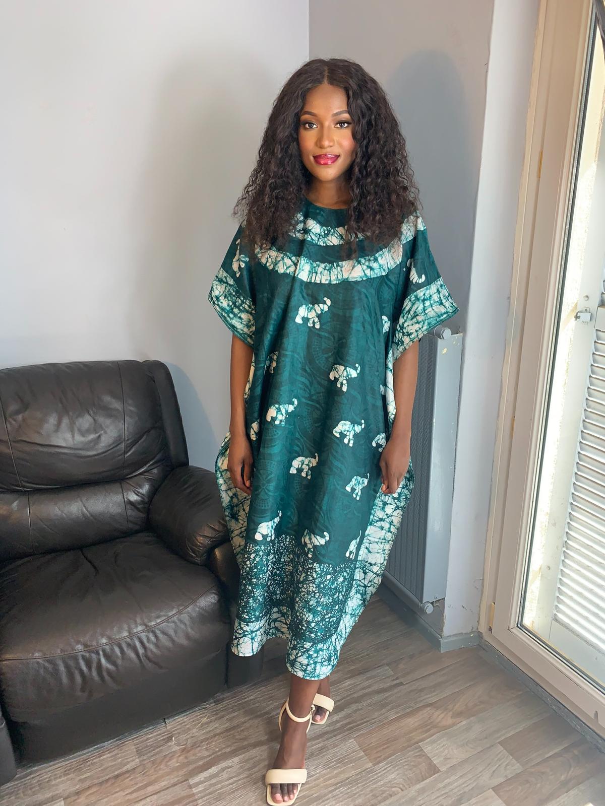 Robe Bazin Batik Style Bohème Vert Foncé. Robe à motifs, design, motif : Éléphants L'art 100% Coton Très Doux