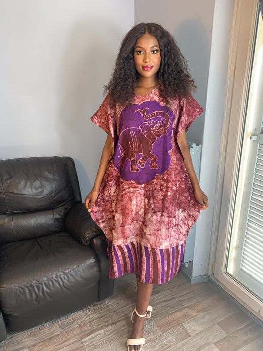 Lila Batikkleid mit Elefantenmuster