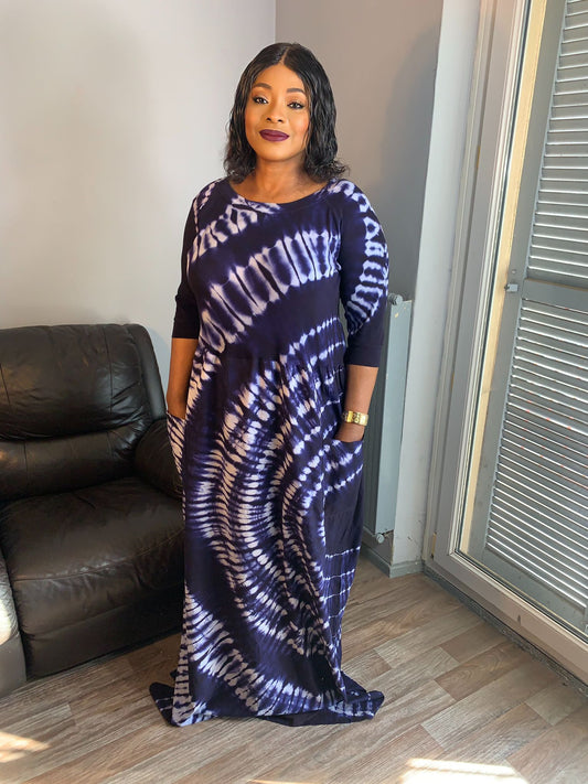 Blaues Batik-T-Shirt-Kleid Tye and Dye