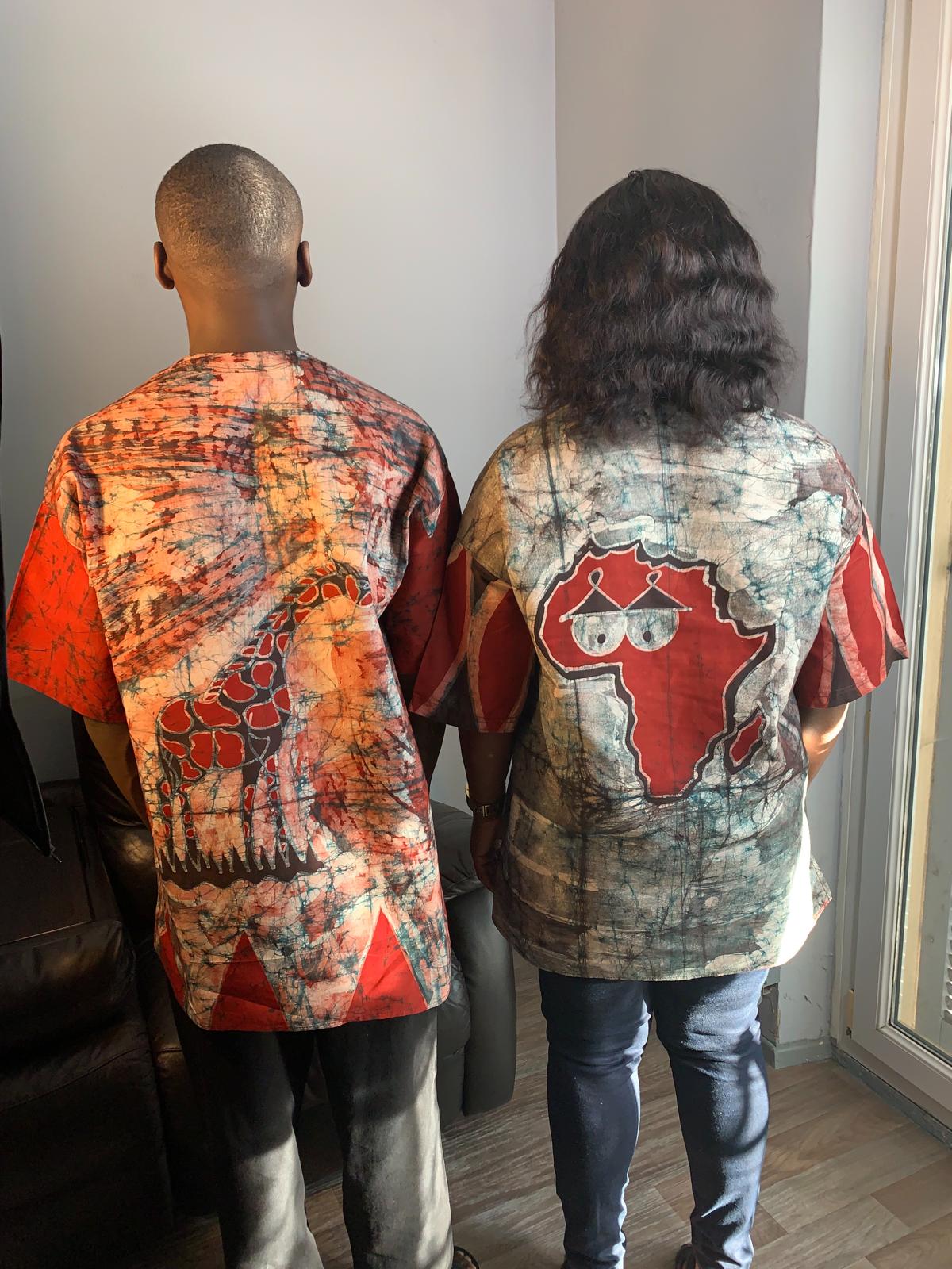 Chemise Mixte Batik Motif Animaux Safari en Coton - Afrique et Case Tata Samba Bordeaux