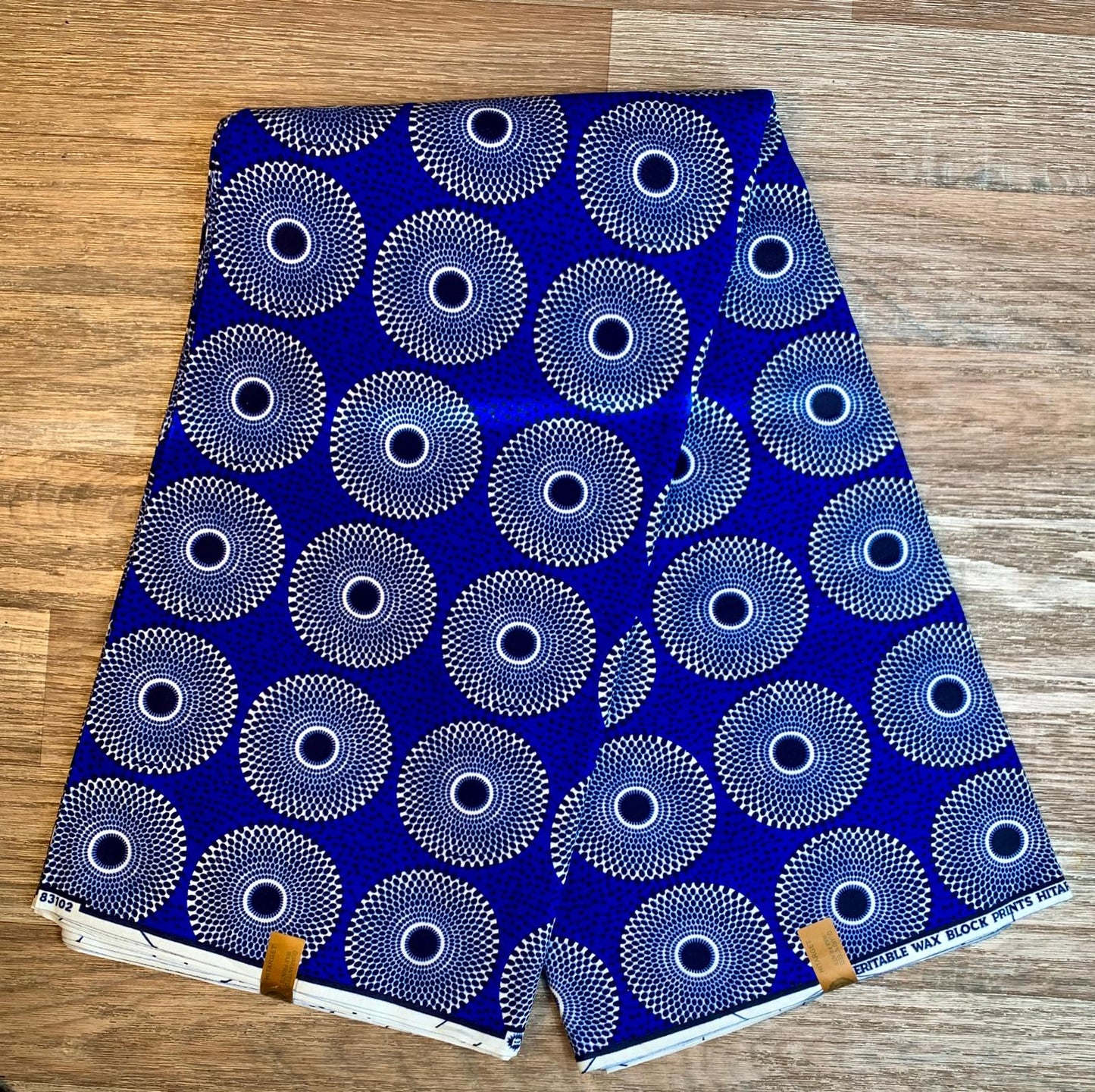 Tissus en Wax 1 à 12 Yards. Wax "Hitarget" Wax Petit Disques Bleu