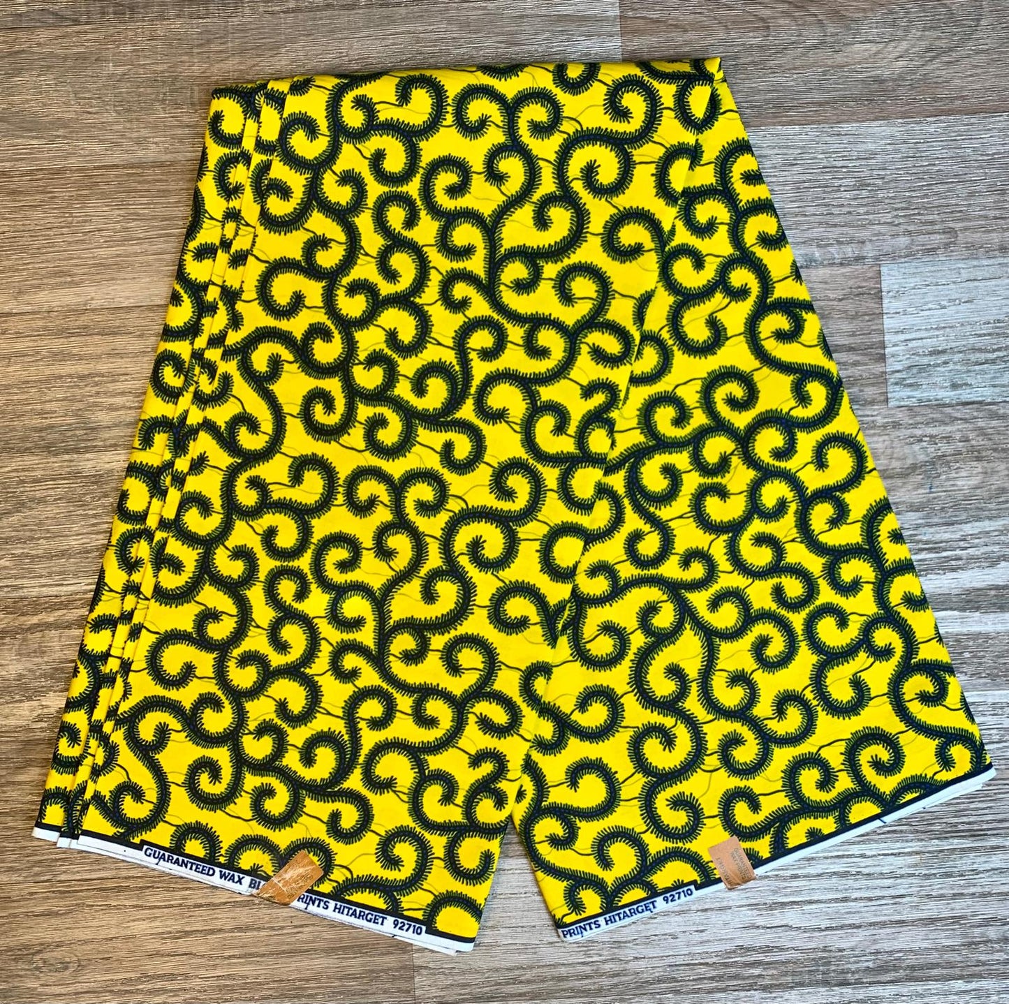 Tissus Wax Africain 100% Coton Ankara 1 à 6 yards Wax Hitarget motif : Macaroni Jaune