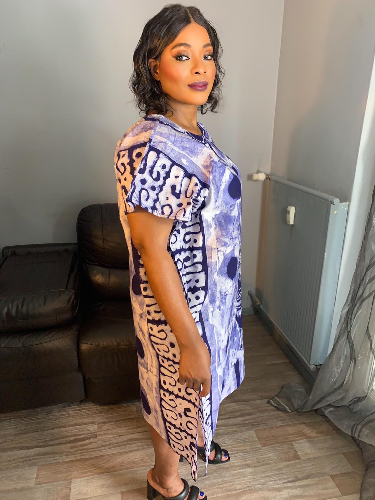 Batikkleid-Muster: Blaue Dame