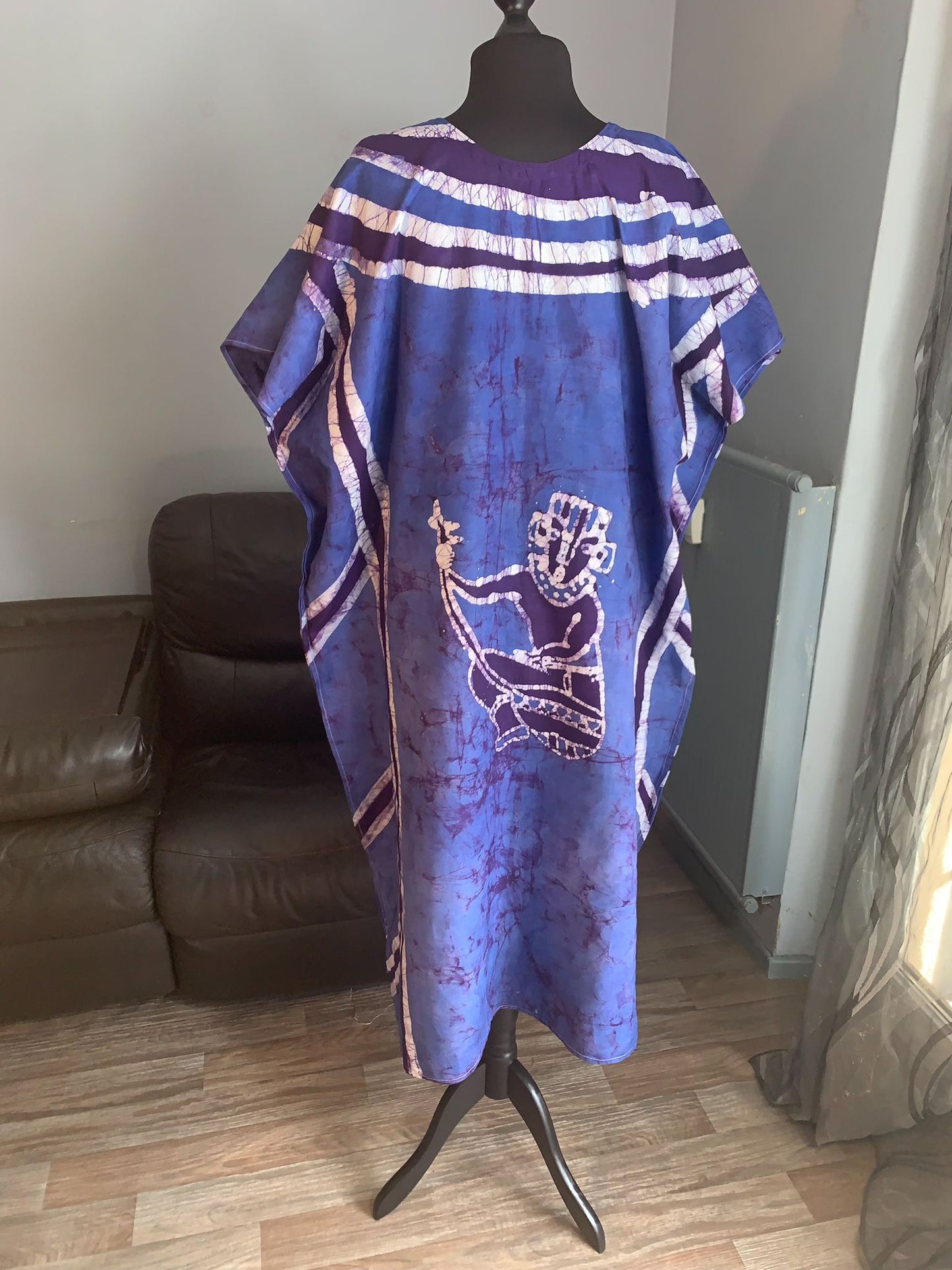 Robe Batik Bleu tye and dye Artisanale Design, motif guitare, coton.