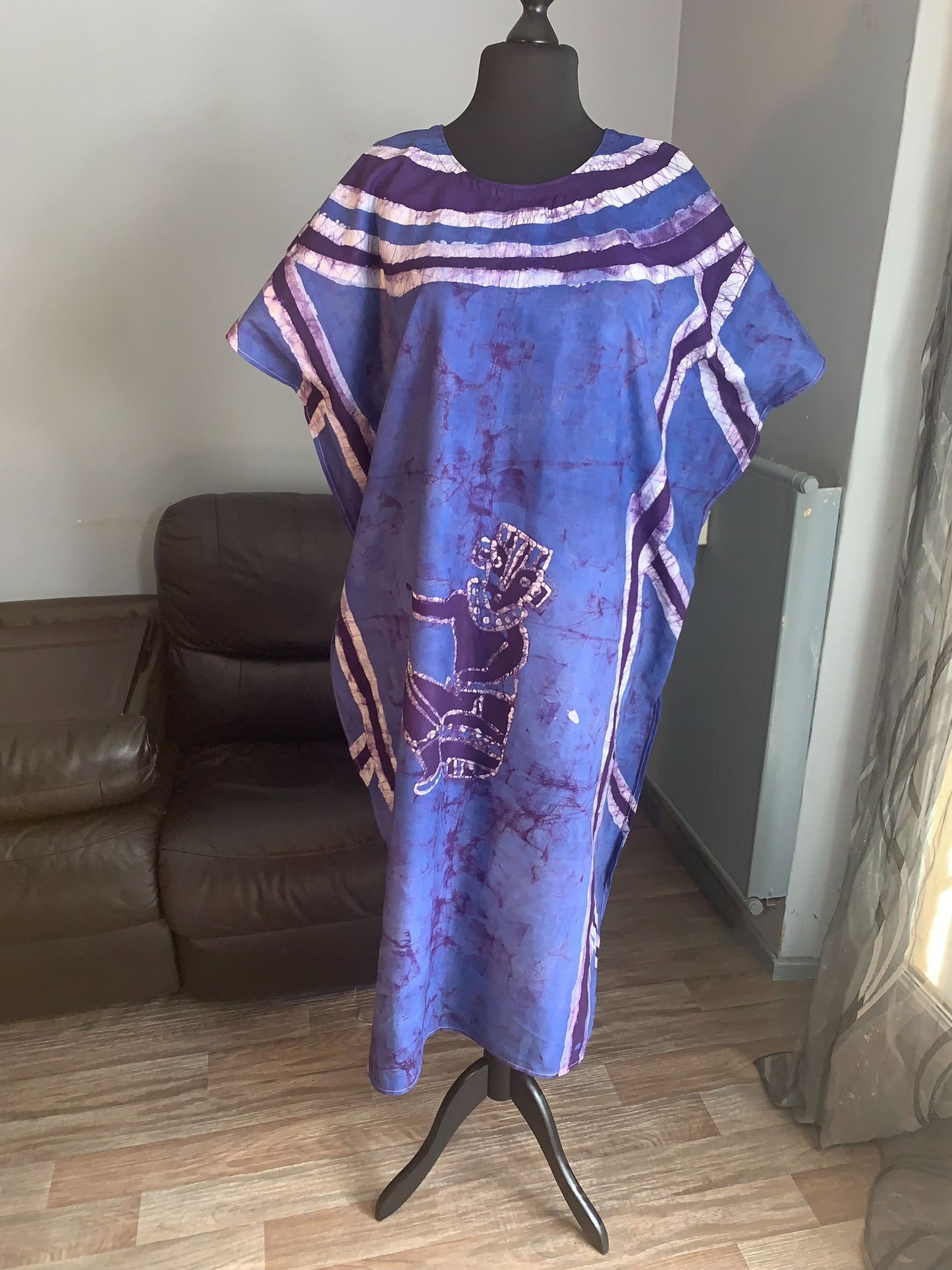 Robe Batik Bleu tye and dye Artisanale Design, motif guitare, coton.