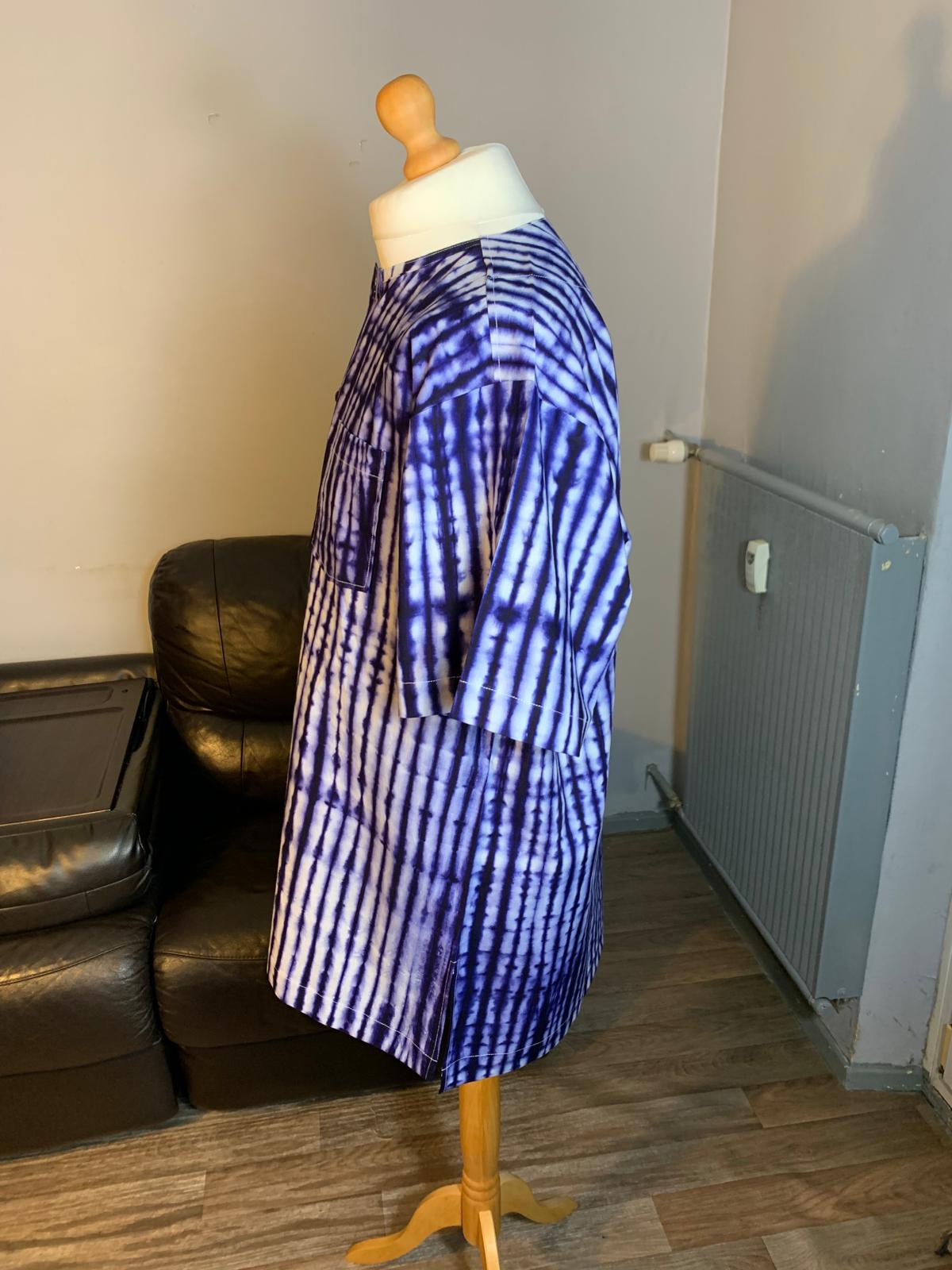 Chemises hommes Indigo, Batik rayures, bleu blanc, coton, Col rond, couture vintage yoruba.