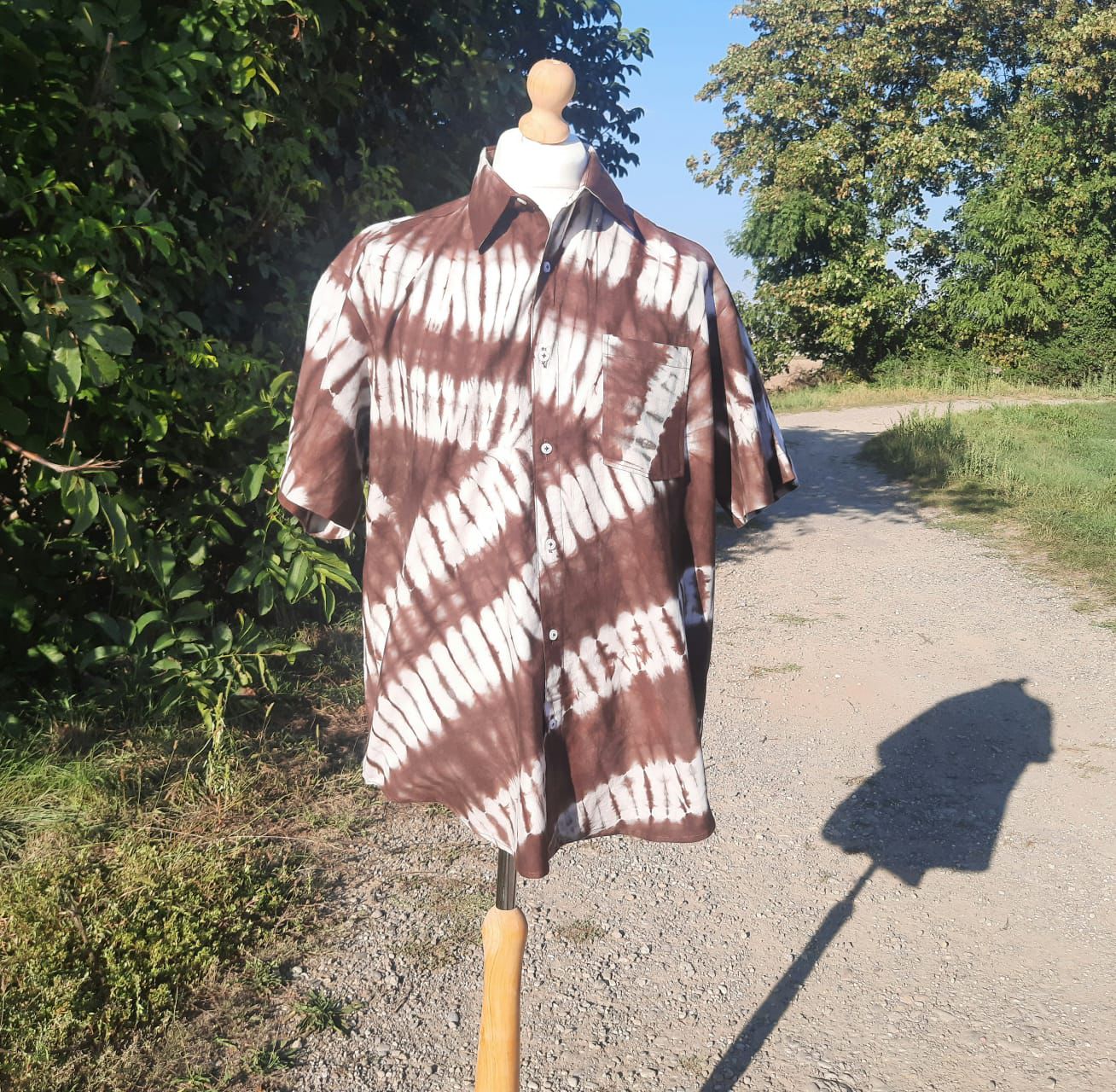 Indigobraun gewaschenes Tye and Dye Ankara Adiré Shirt, 100 % sehr weiche Baumwolle