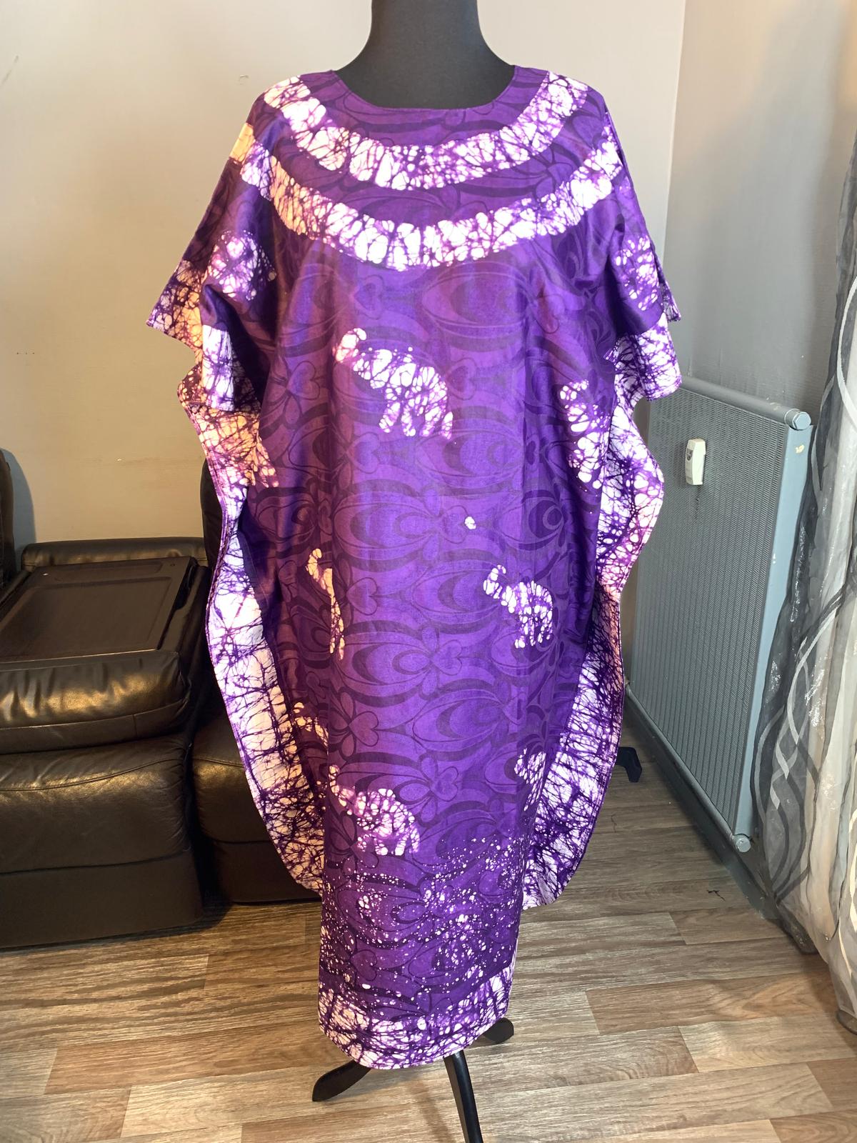 Robe Bazin Batik Style Bohème Robe à Motifs. Violet Motifs: Éléphants L'art 100% Coton Très Doux.