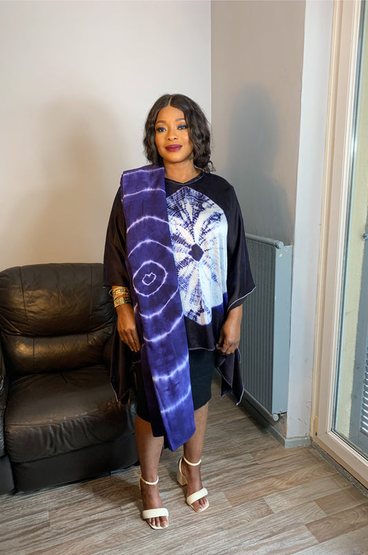 Handgefärbter langer Schal aus indigoblauer Baumwolle mit Doppelgaze