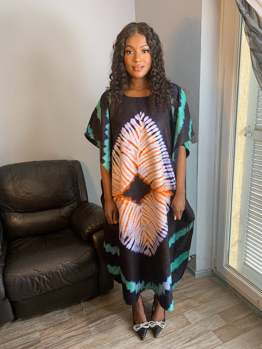 Orangefarbenes Bazin-Kleid