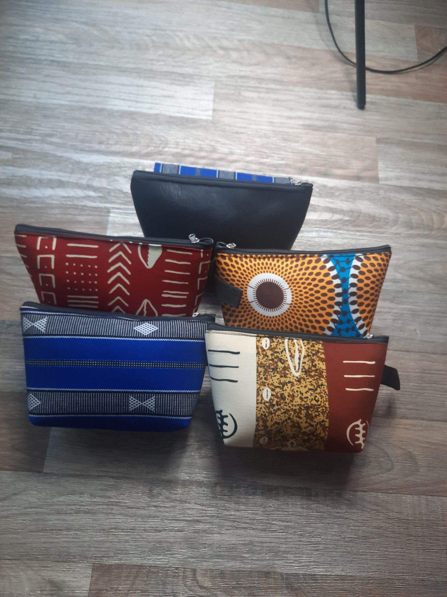 Toiletry bag in Wax and faux leather - Versatile makeup bag for travel