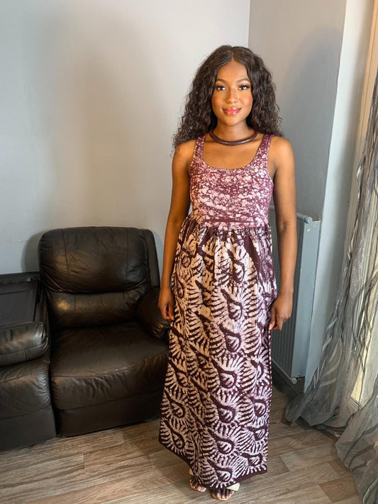 Braunes Tye-and-Dye-Batik-T-Shirt-Kleid