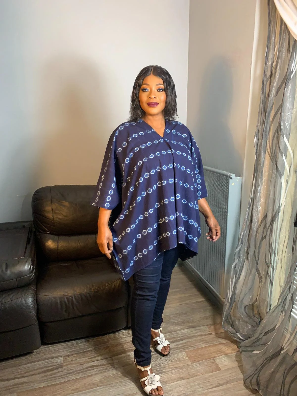 Indigo handgefärbtes Tye-and-Dye-Top, Adiré, Vintage-Bohemian-Stil