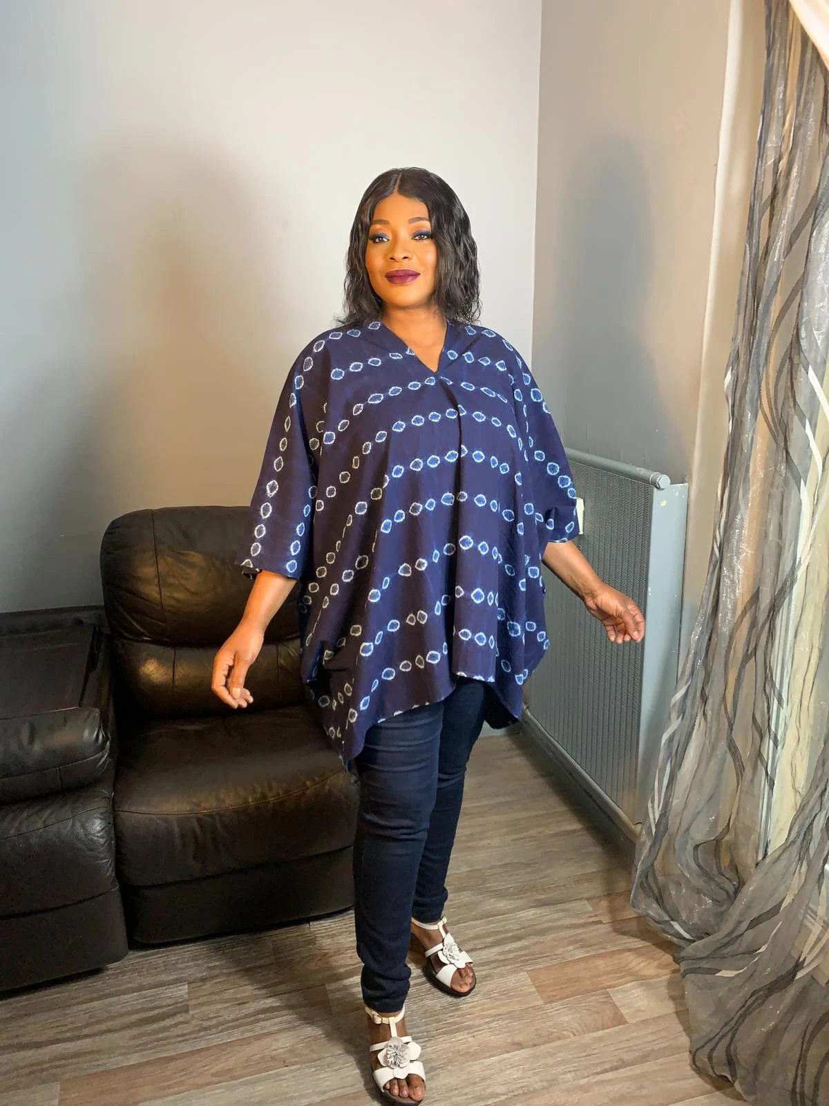 Indigo handgefärbtes Tye-and-Dye-Top, Adiré, Vintage-Bohemian-Stil