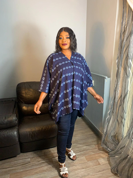 Indigo handgefärbtes Tye-and-Dye-Top, Adiré, Vintage-Bohemian-Stil