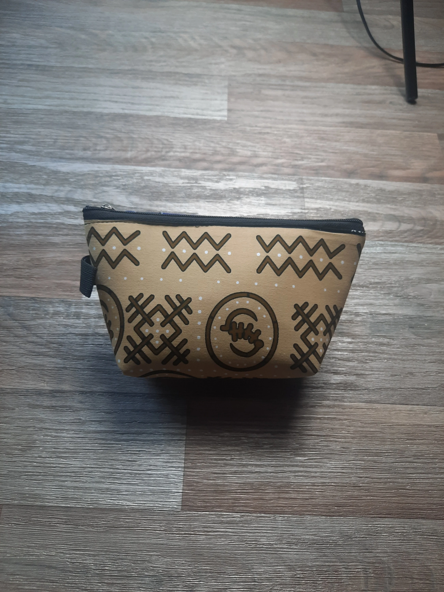 Toiletry bag in Wax and faux leather - Versatile makeup bag for travel