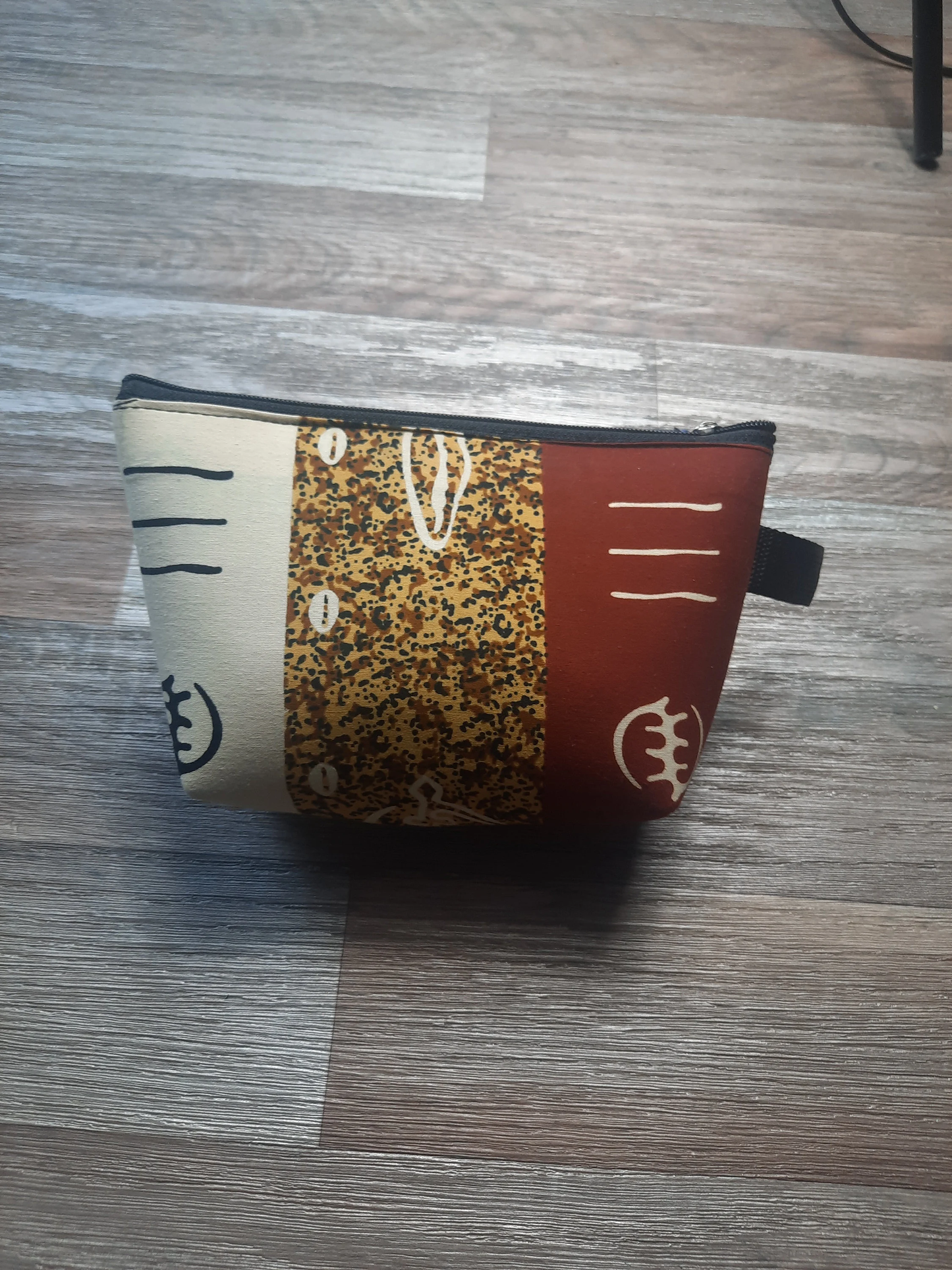 Toiletry bag in Wax and faux leather - Versatile makeup bag for travel