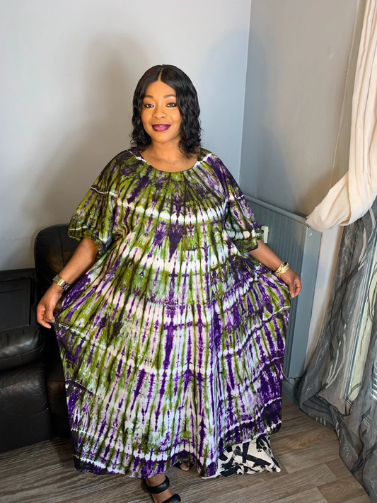 Mehrfarbiges langes Batikkleid