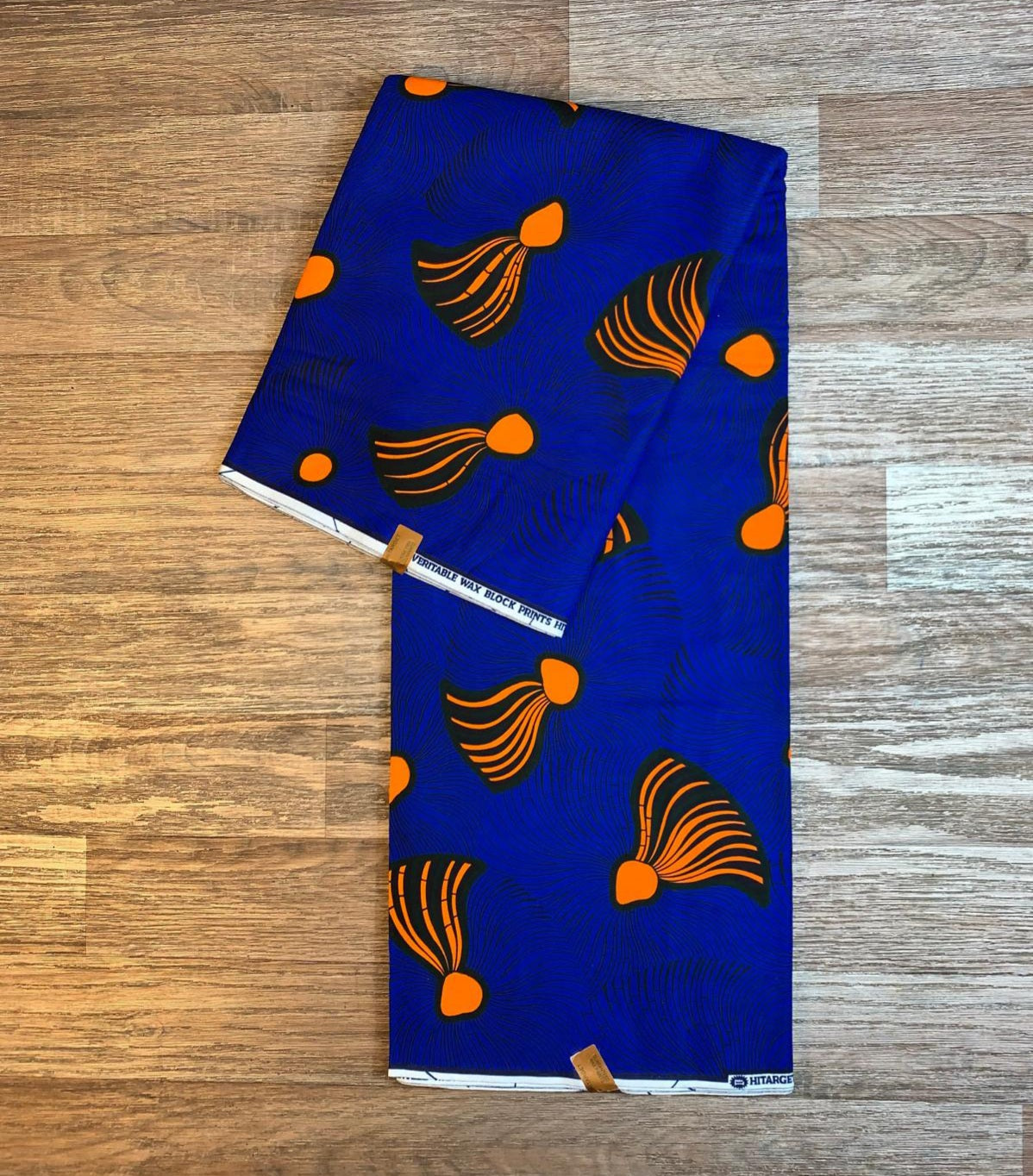 Tissus Wax Africain 100% Coton Ankara Design 6 et 12 yards Wax Hitarget Authentique motif : Balai Bleu et Orange.