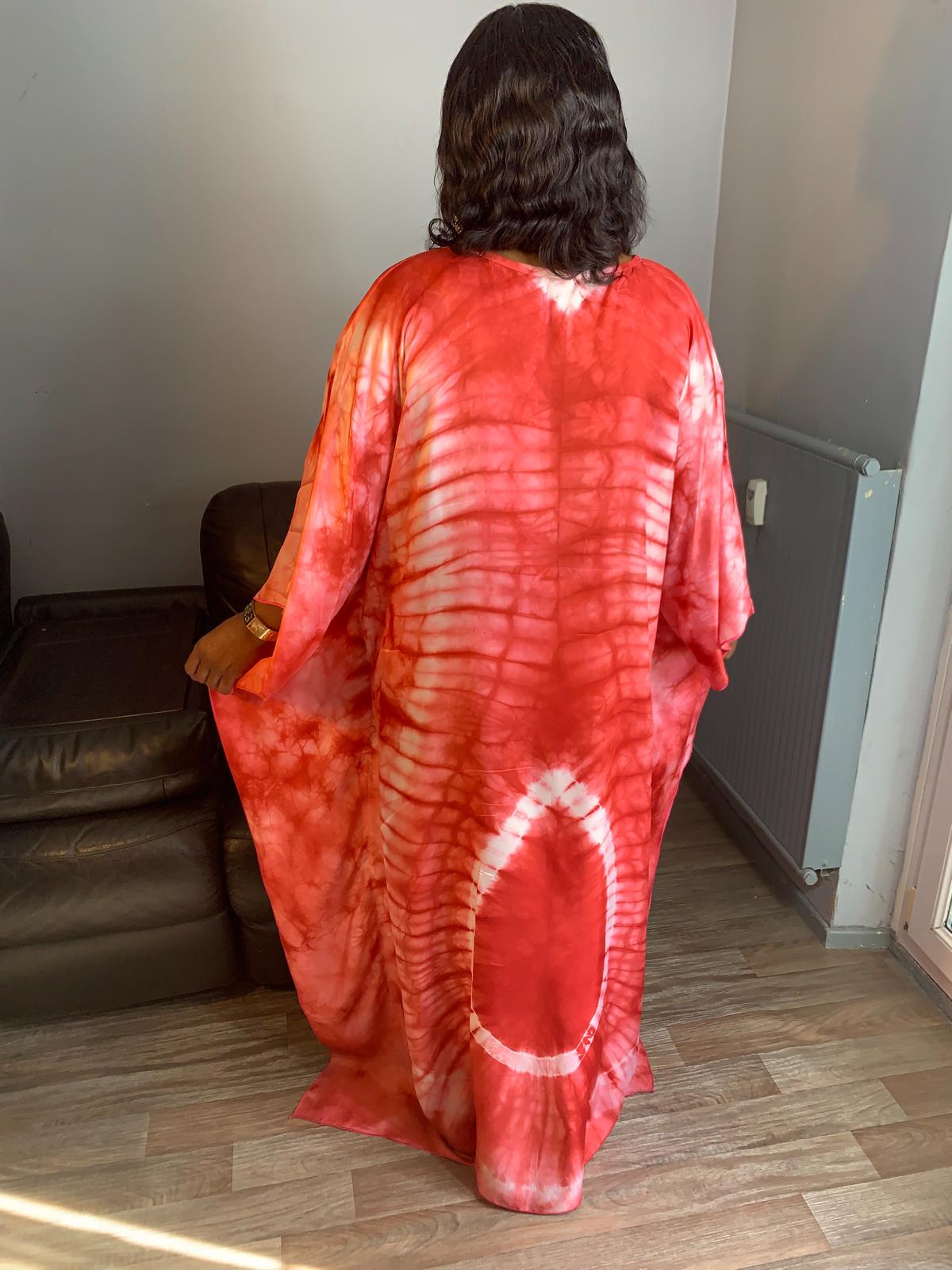 Boubou en Soie Adiré Caftan Rouge - Robe Longue Soie Tie and Dye Adire Silk Batik