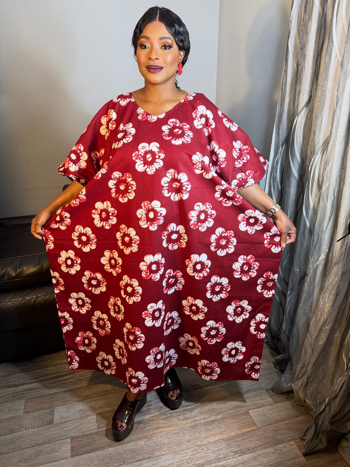 Robe en Wax Africain  Bordeaux Col V 100 % Coton – Robe Africaine Chic et Élégante à Motifs