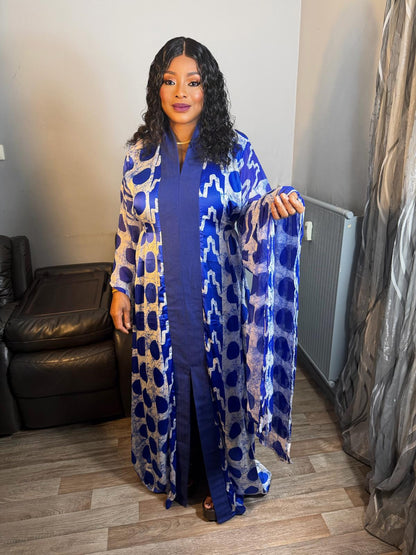 Robe longue en soie bleu royal avec manches en mousseline – Élégance fluide et raffiné"Silk