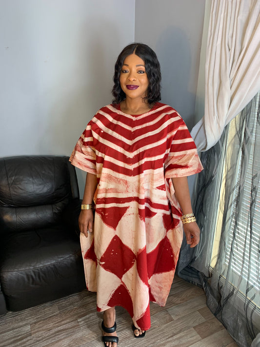 Rotes langes Batikkleid