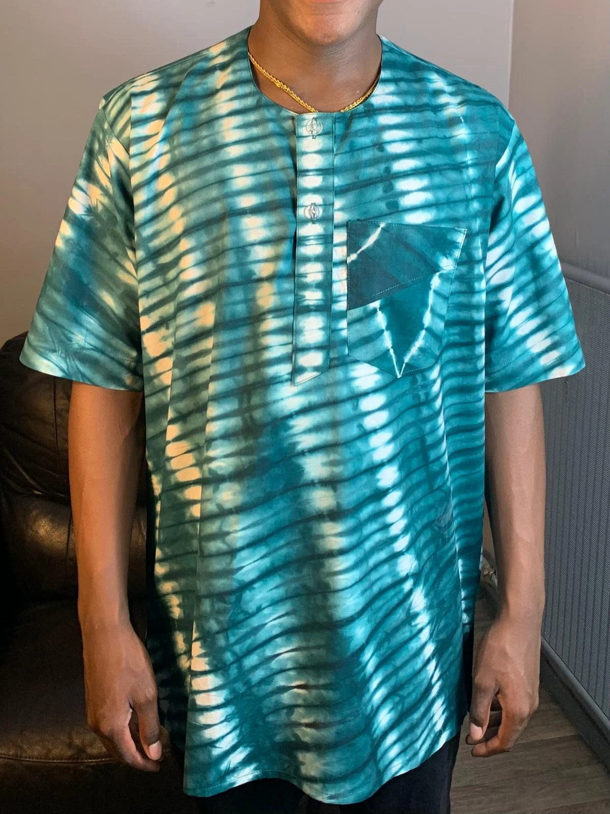 Chemise Batik Kampala Adire Wax Vert en Coton Homme - Teint à la Main