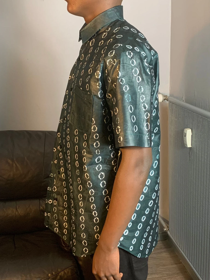 Chemise Homme Vert et blanc. Bazin Batik Kampala Adire,tye and dye Coton Doux