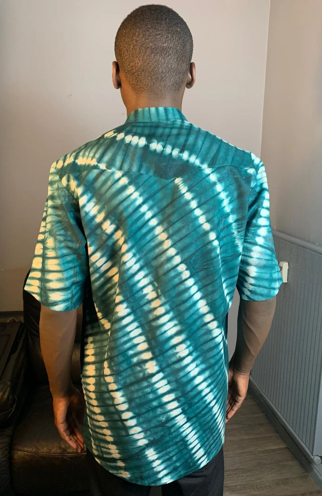 Chemise Batik Kampala Adire Wax Vert en Coton Homme - Teint à la Main