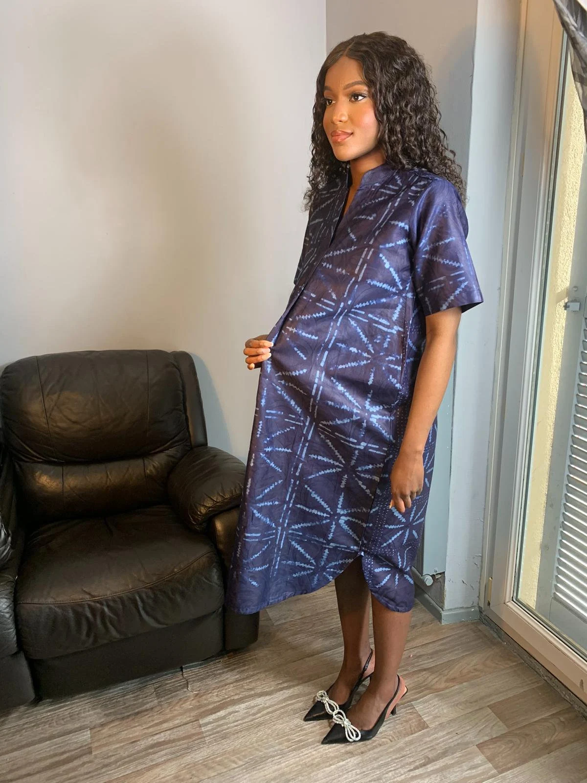 Robe Chemise Indigo Bazin Adire Tye and Dye, kampala, batik.