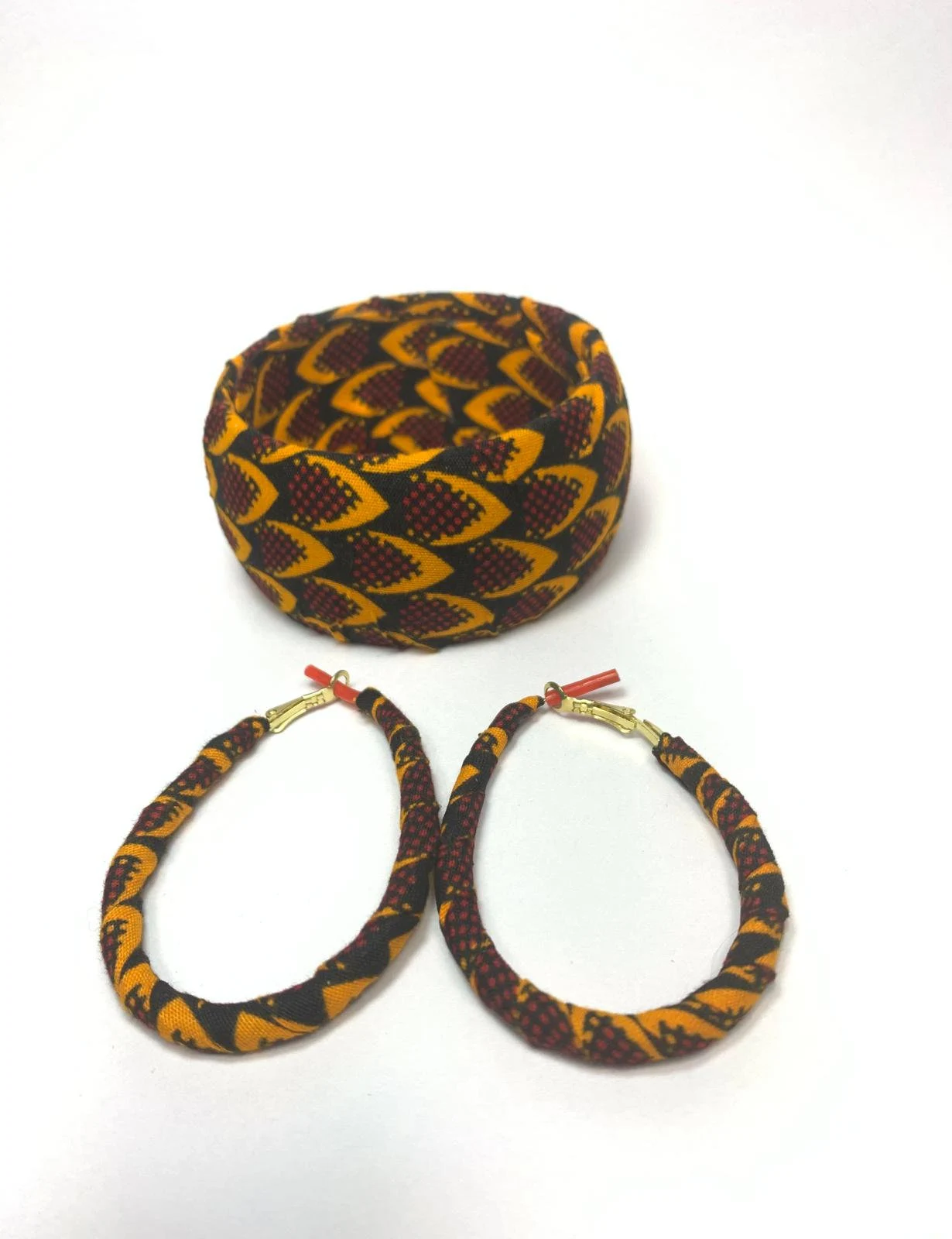 Yellow Tiger Claw Pattern Earrings Bracelet Set