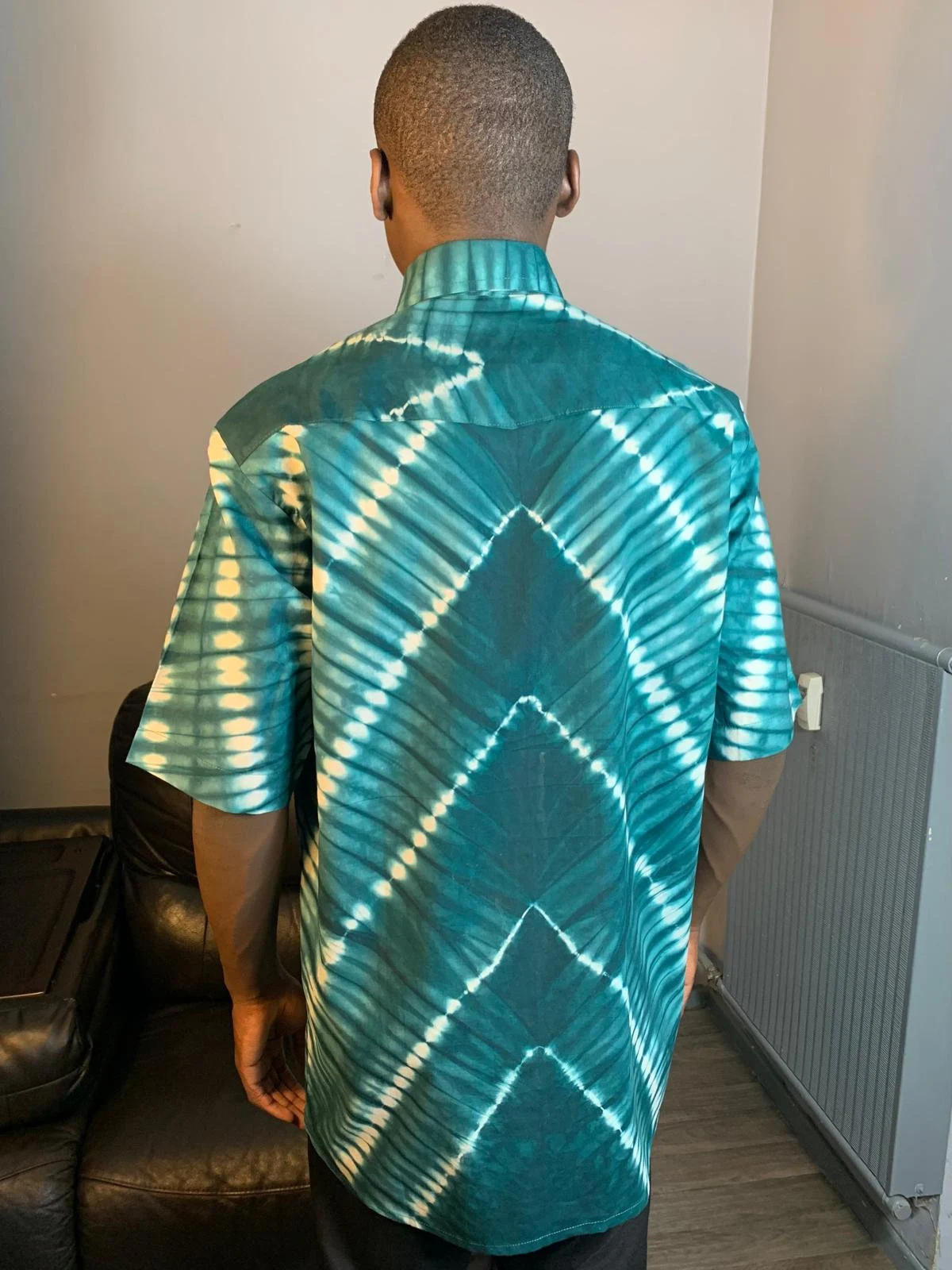 Chemise Batik Kampala Adire Wax Vert en Coton Homme - Teint à la Main